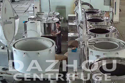 如何安全操作平板吊袋離心機，避免意外發生？
